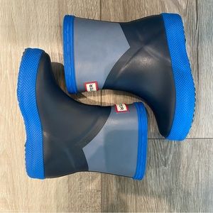EUC w/box Hunter Kids Classic Rain boot size 5/6